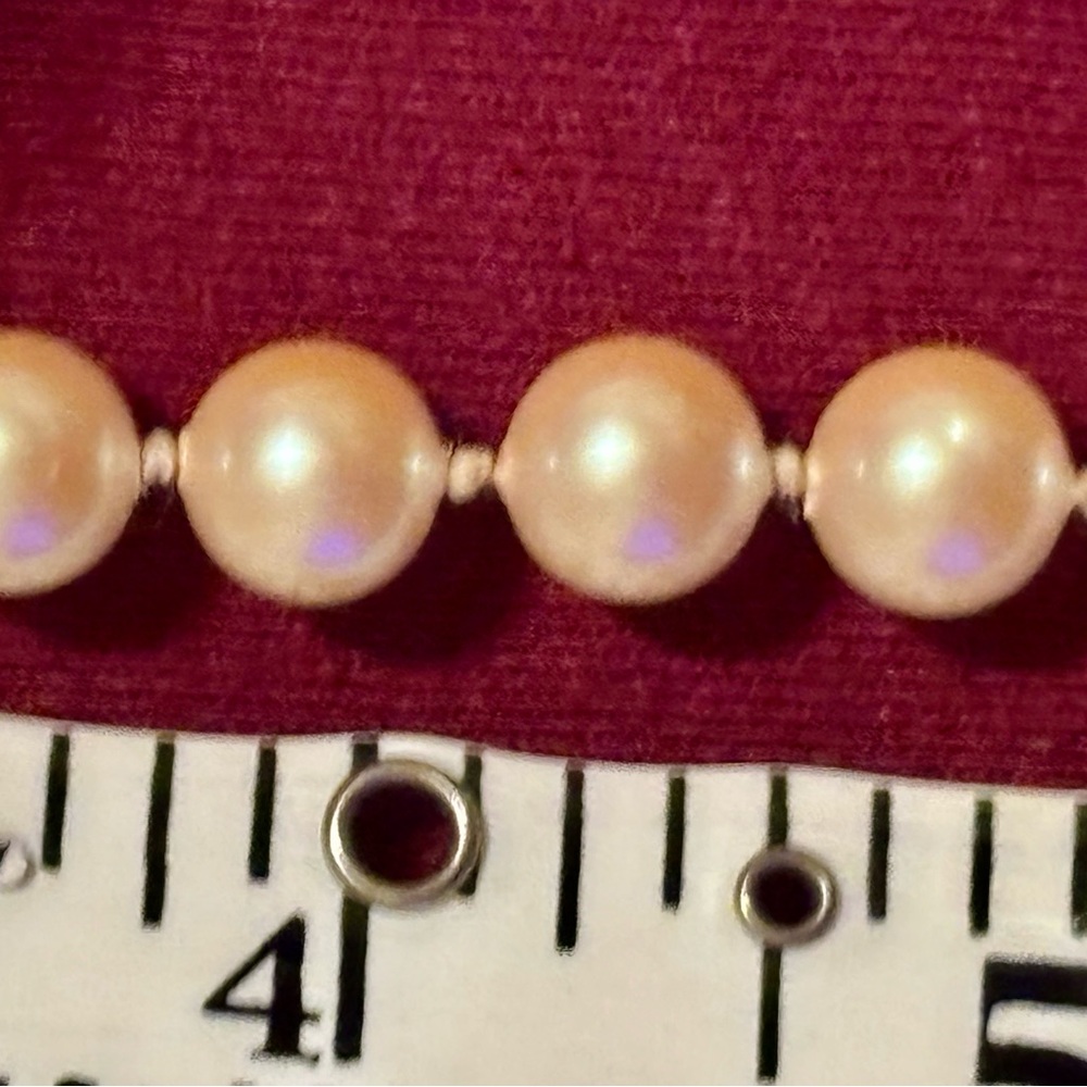 Signed Monet Cream Faux Pearl knotted Necklace.Timeless & Elegant - Picture 14 of 16